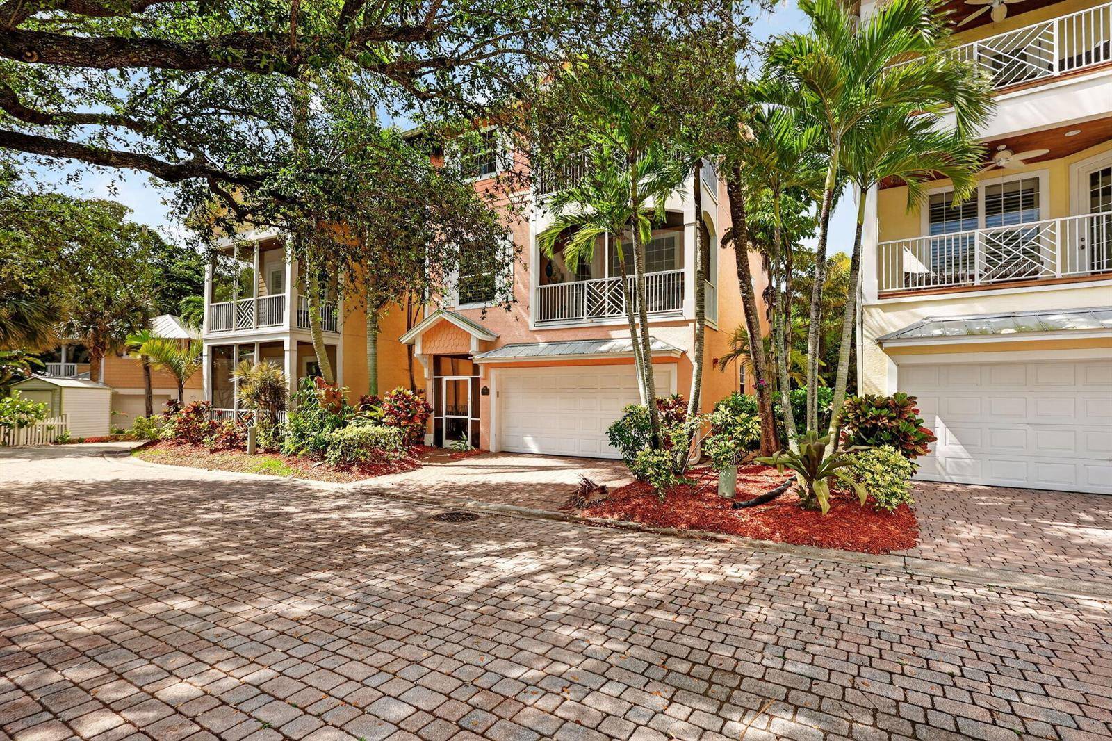540 SW AkronStuart - picture