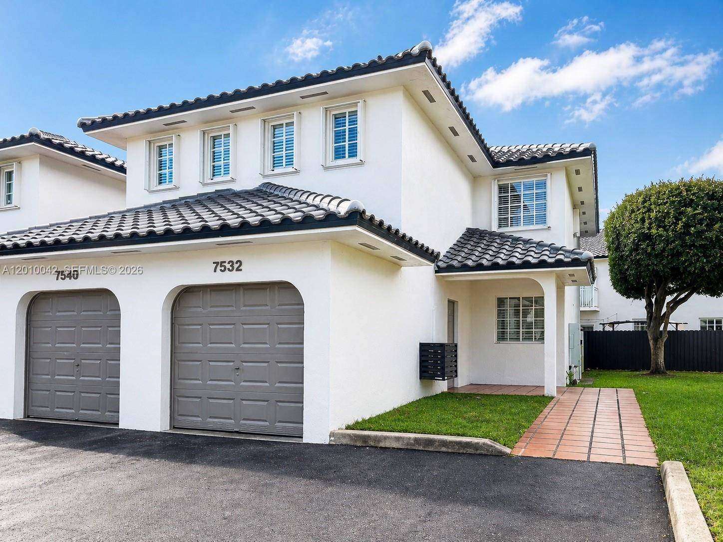 7532 NW 176th StMiami Lakes - Condo/Co-Op/Annual,Condo condo unit 1 - picture