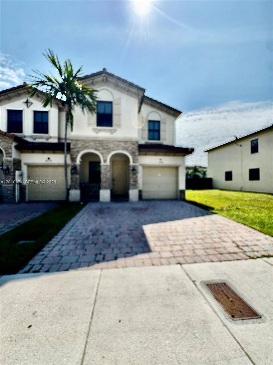 8681 NW 98th AveDoral - Townhouse/Villa-Annual,Townhouse condo unit 8681 - picture
