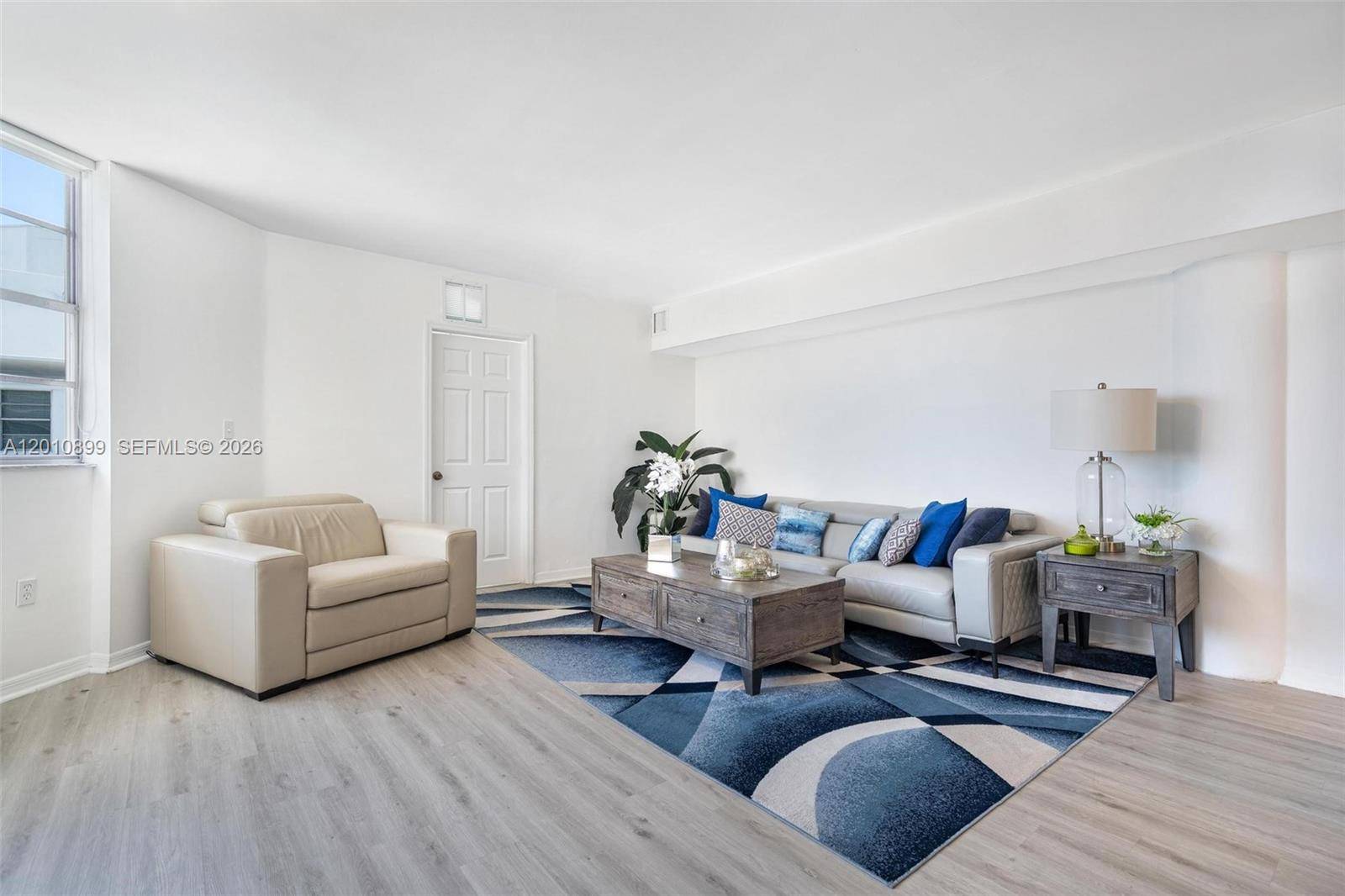 825 Brickell Bay DrMiami - Condo/Co-Op/Annual,Apartment condo unit 2042 - picture