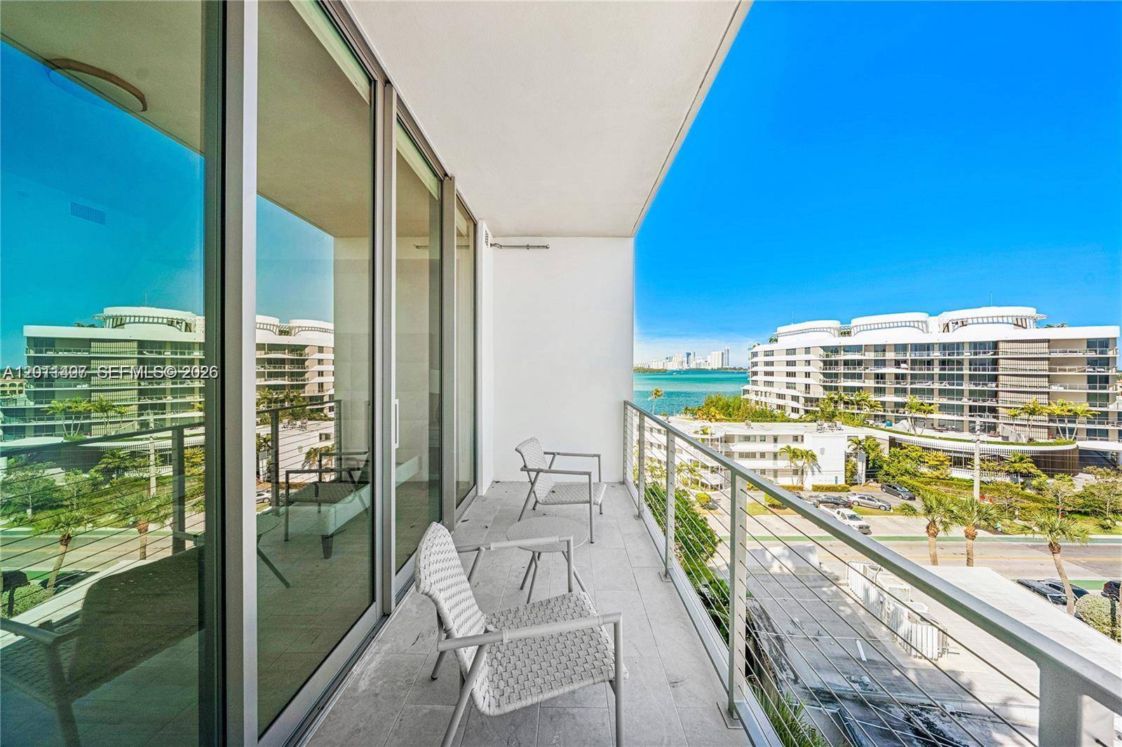 10281 W Bay Harbor DrBay Harbor Islands - Single Family-Annual,Condo condo unit PH02 - picture