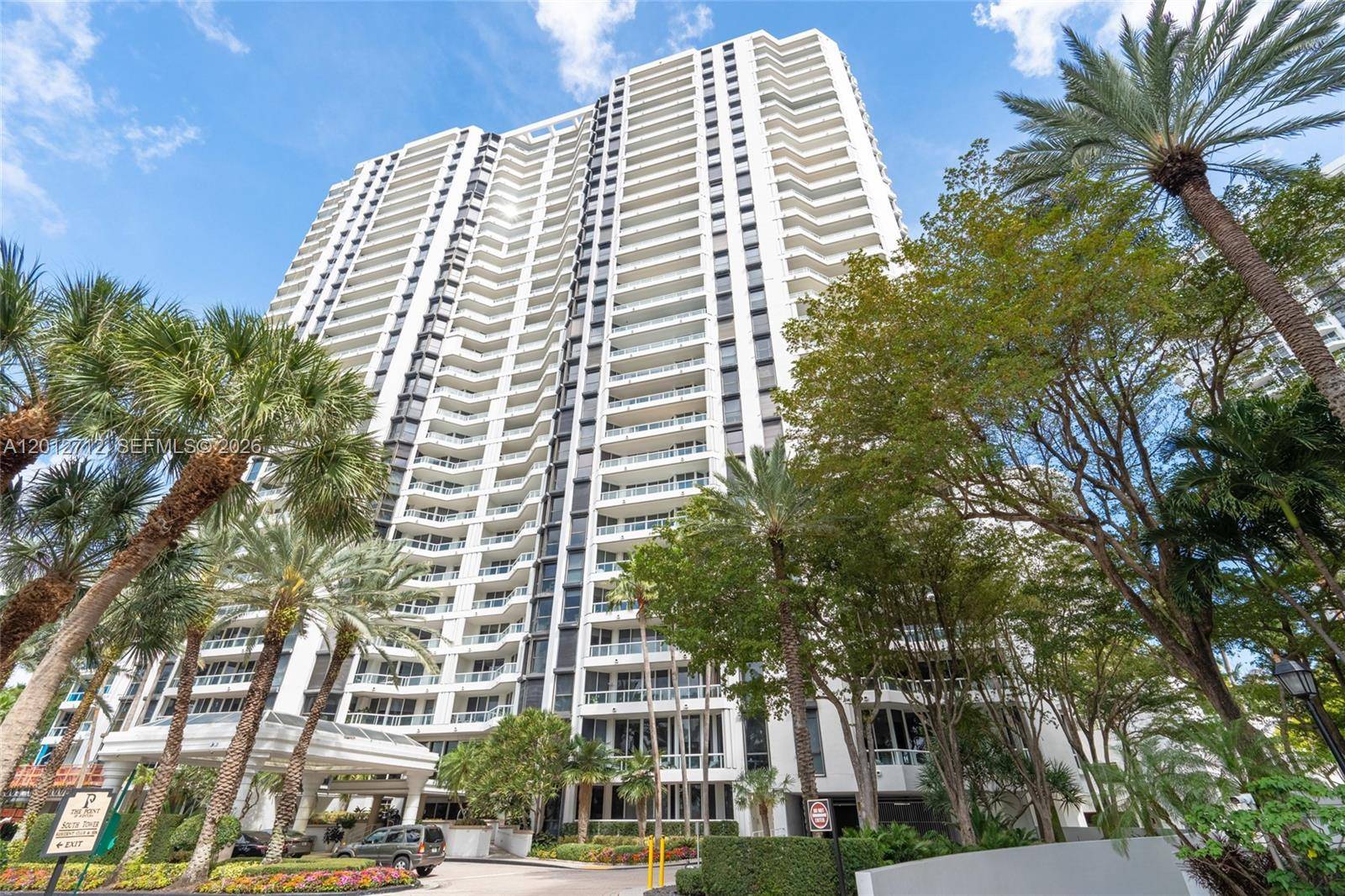 21205 YACHT CLUB DRAventura - Condo/Co-Op/Annual,Condo condo unit 805 - picture