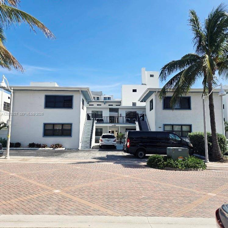 322 Harding StHollywood - Condo 1-4 Stories,Condo condo unit B101 - picture
