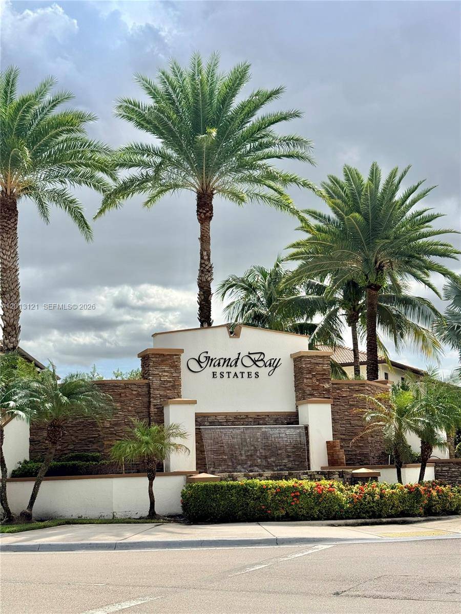 8640 NW 101st PlDoral - picture