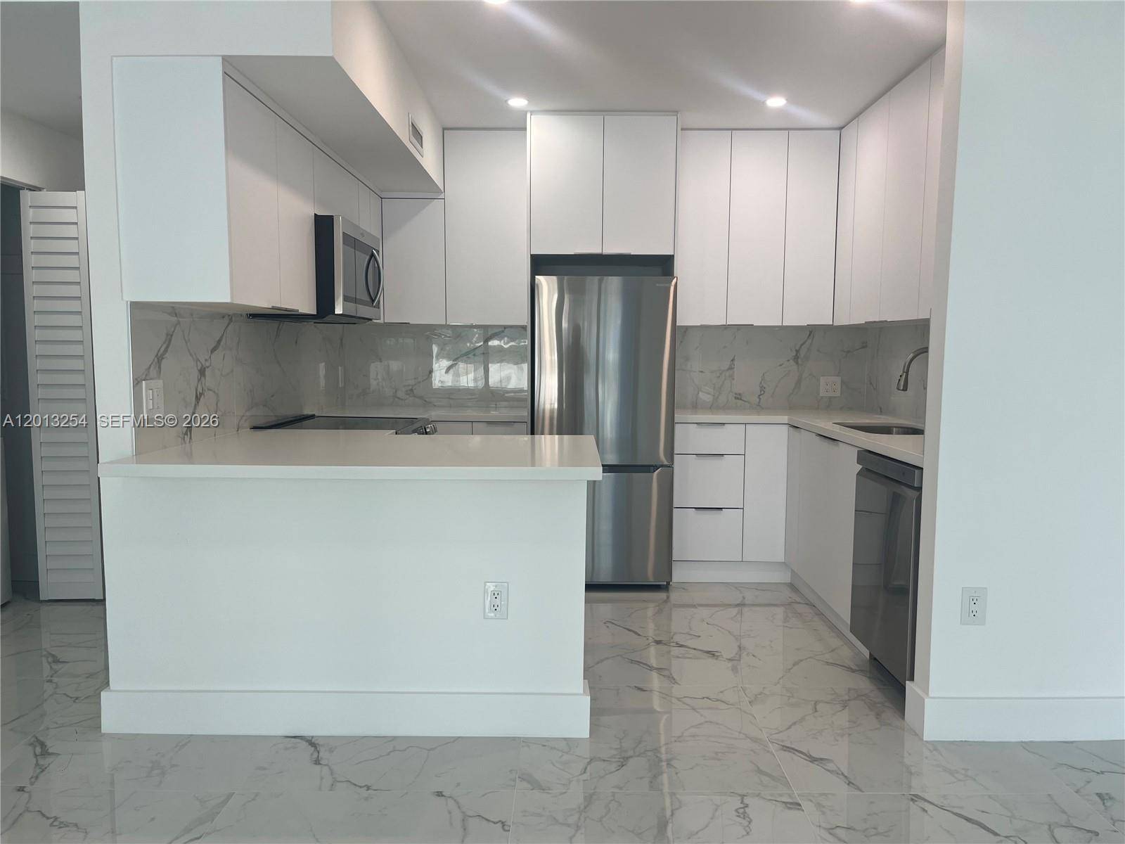 3505 S Ocean DrHollywood - Condo/Co-Op/Annual,Condo condo unit 210 - picture
