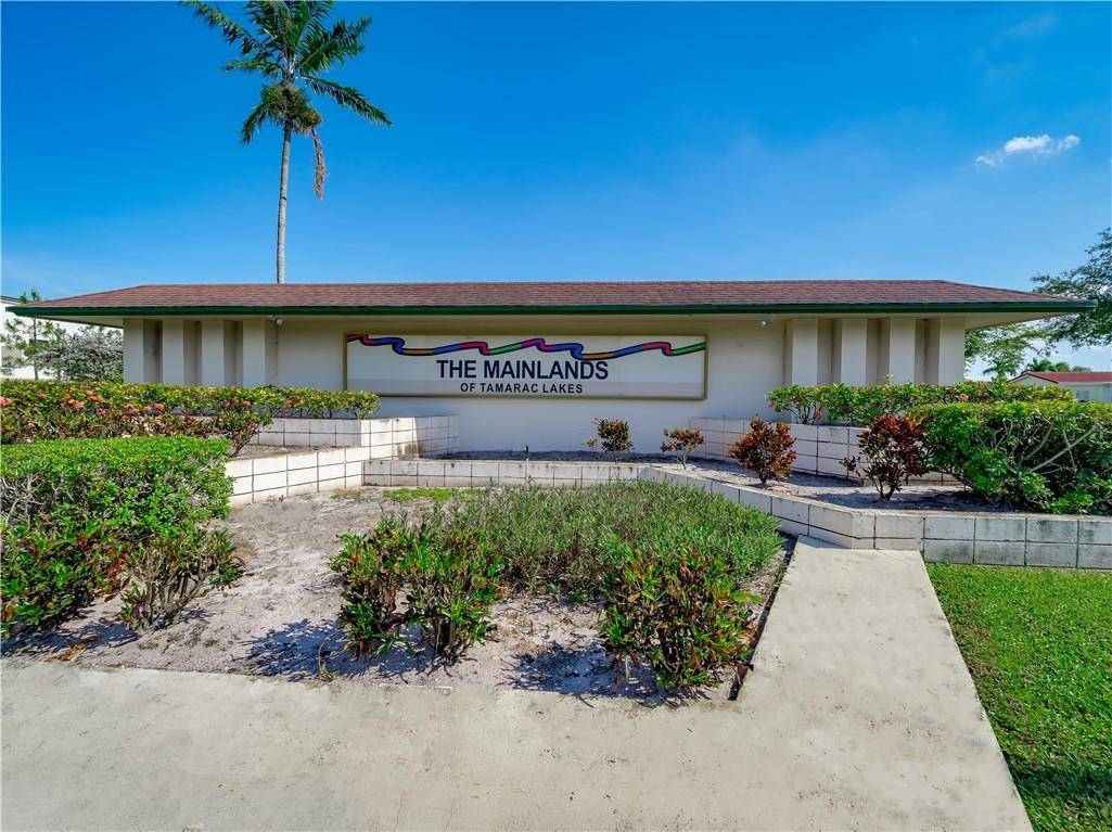 4401 NW 47thTamarac - picture