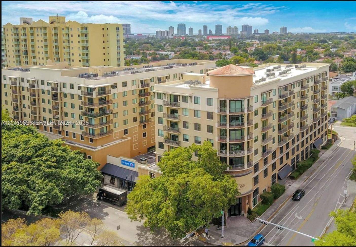 3590 Coral WayMiami - Condo/Co-Op/Annual,Condo condo unit 910 - picture
