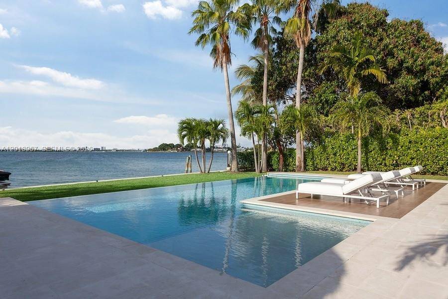 7972 Biscayne Point CirMiami Beach - picture