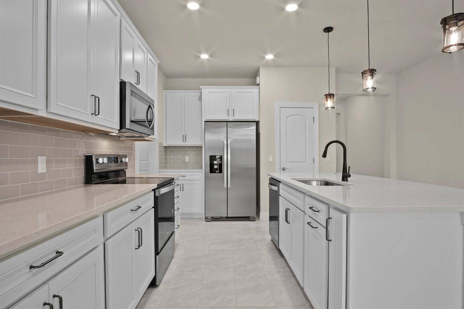 4837 ChantillyLake Worth - picture