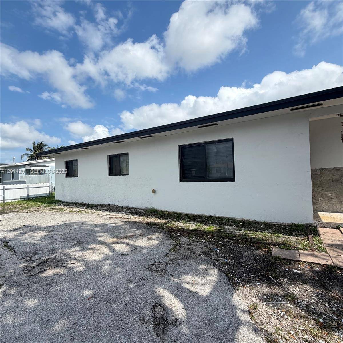 1410 NW 199TH StMiami Gardens - picture
