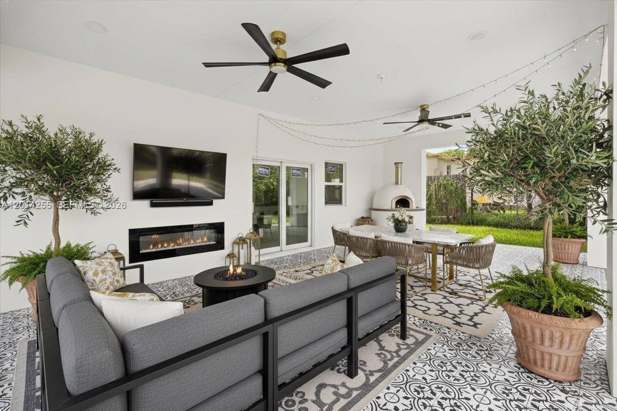 930 34th StWest Palm Beach - picture