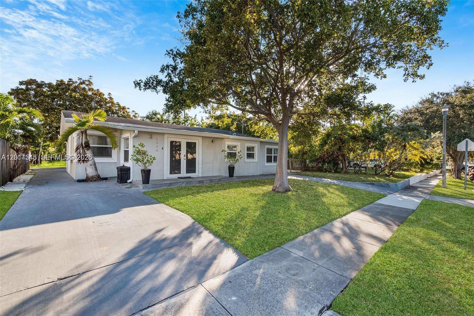 1946 SW 20th StMiami - Duplex/Tri/Quad-Annual,Multi Family condo unit 1946 - picture