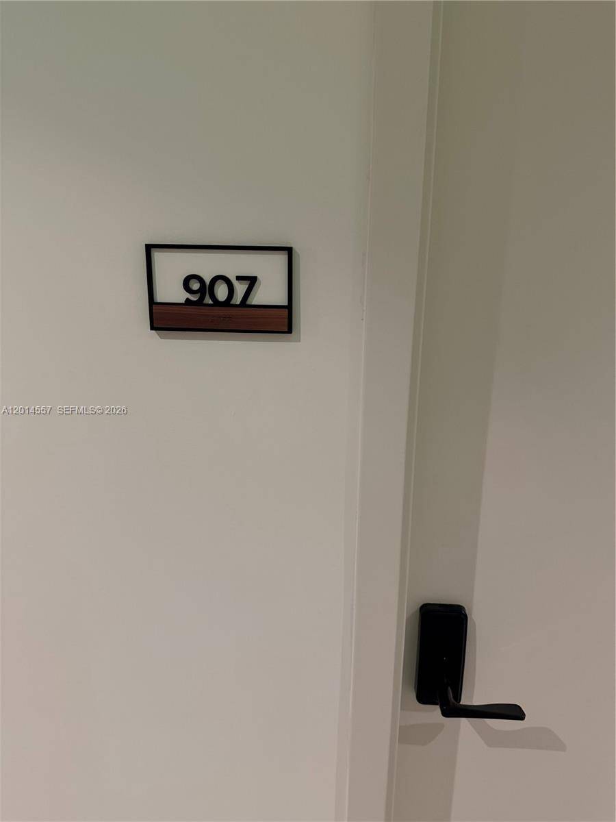 225 N Miami avMiami - Condo/Co-Op/Annual,Condo condo unit 907 - picture