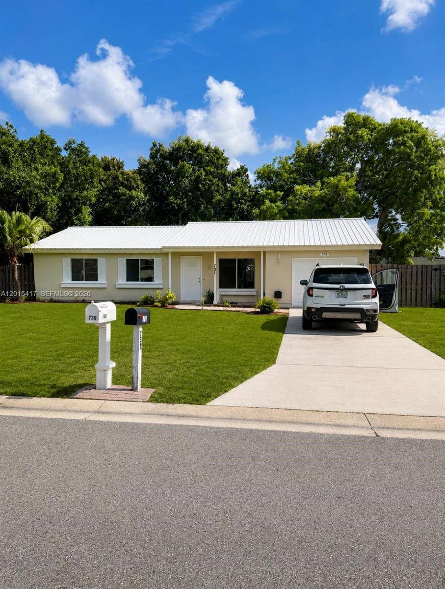 731 SW 24th StVero Beach - picture