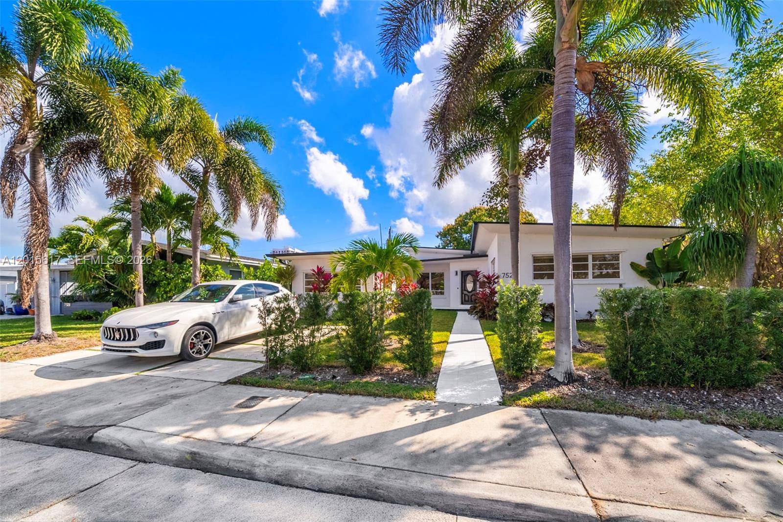 7525 Adventure AveNorth Bay Village - picture