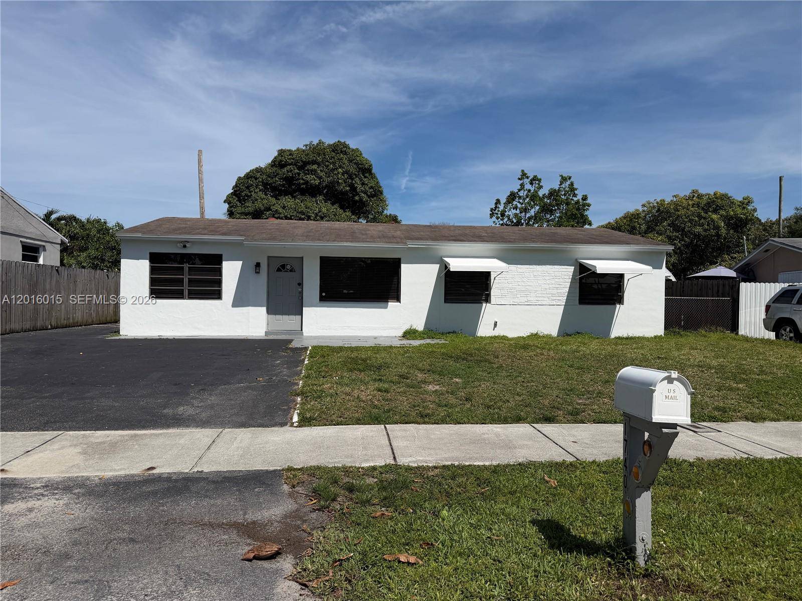 1740 SW 47th AveFort Lauderdale - picture