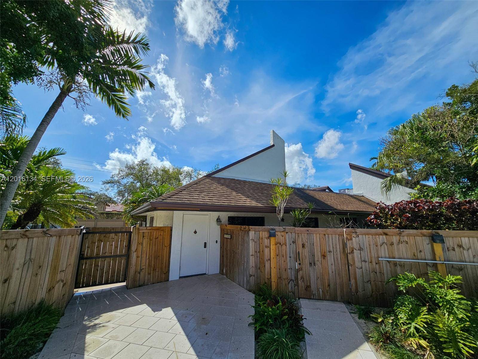 7749 SW 100th StMiami - Townhouse/Villa-Annual,Townhouse condo unit 33 - picture