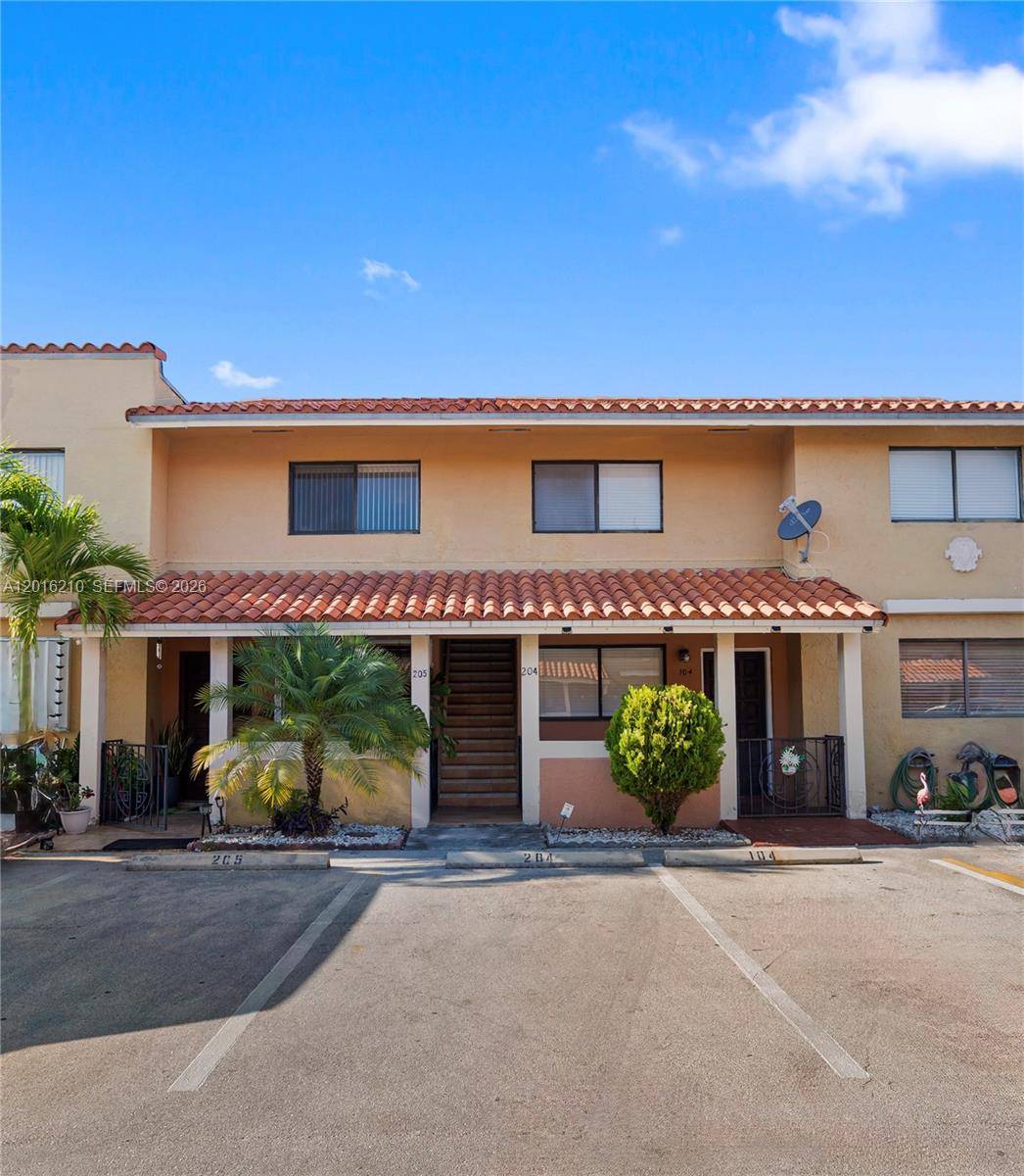 2735 W 60th PlHialeah - Condo 1-4 Stories,Condo condo unit 204 - picture