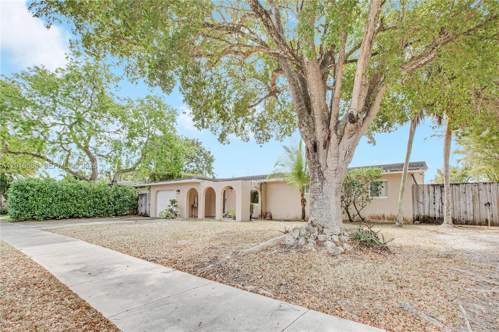 9330 SW 165th StPalmetto Bay - picture