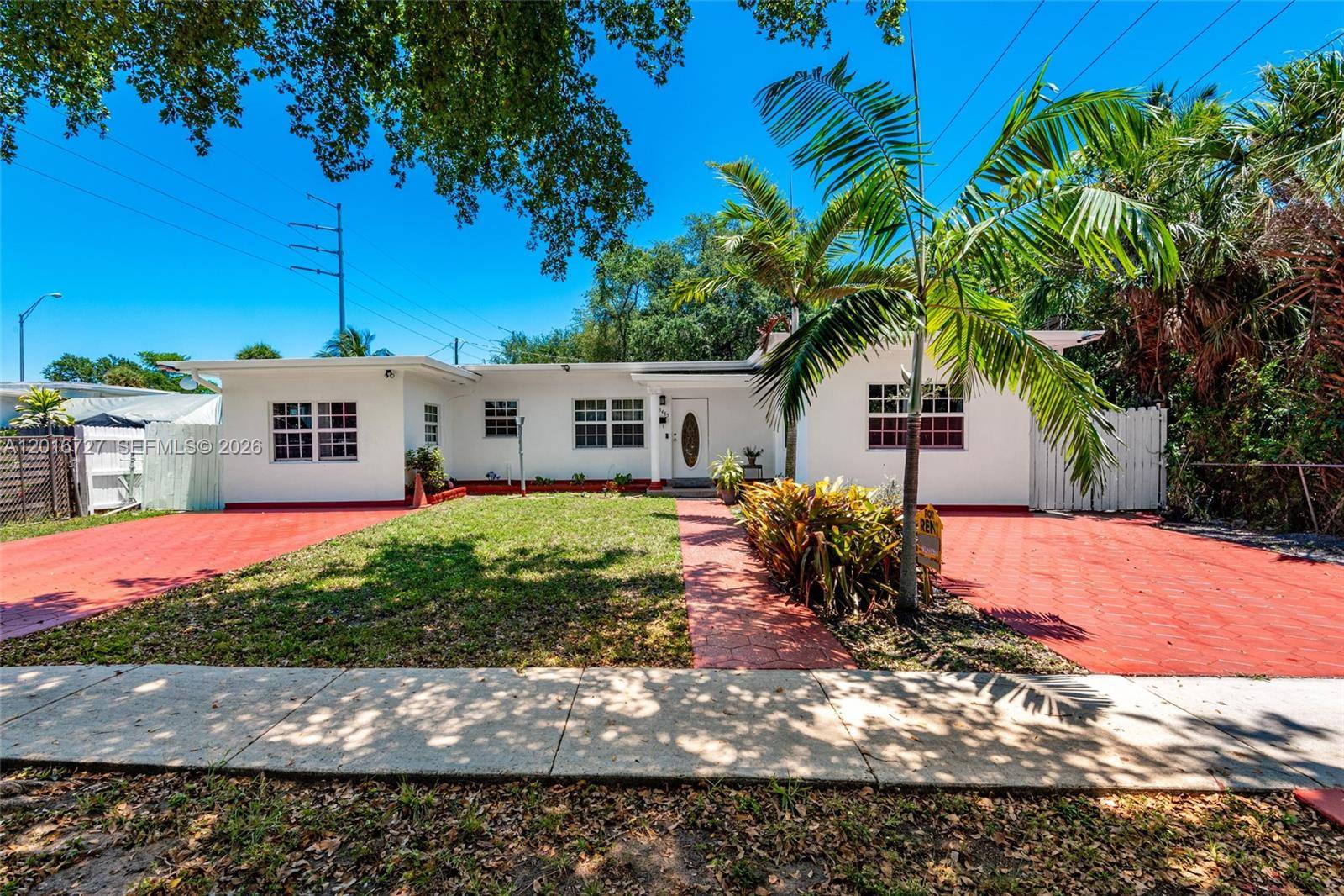 13485 NE 9th AveNorth Miami - picture