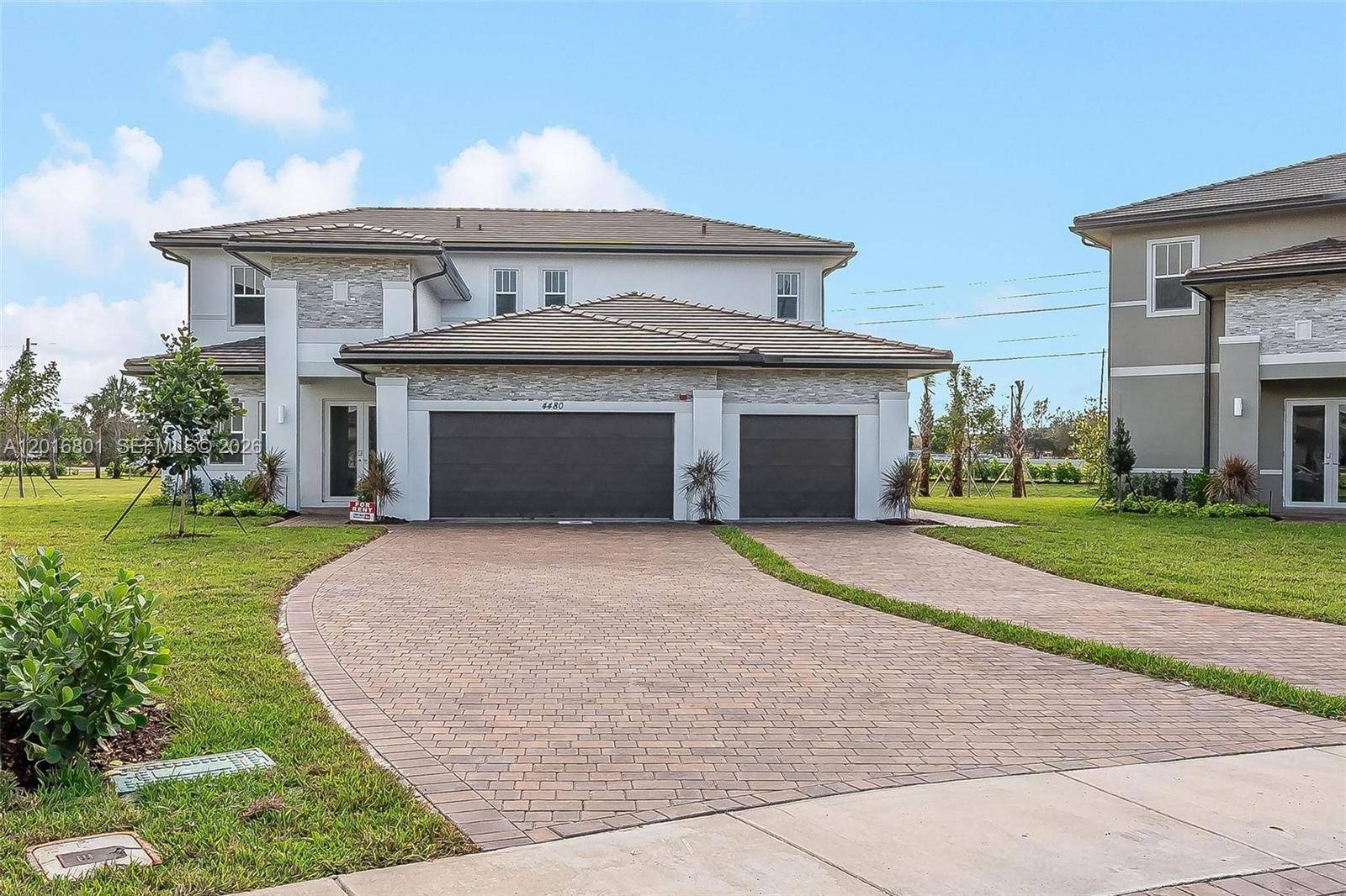 4480 SW 122nd TerDavie - picture