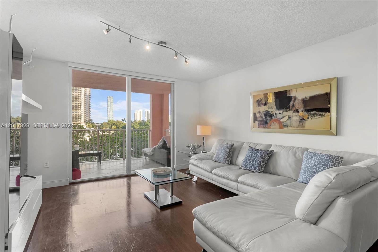 19655 E Country Club DrAventura - Condo/Co-Op/Annual,Condo condo unit 6304 - picture