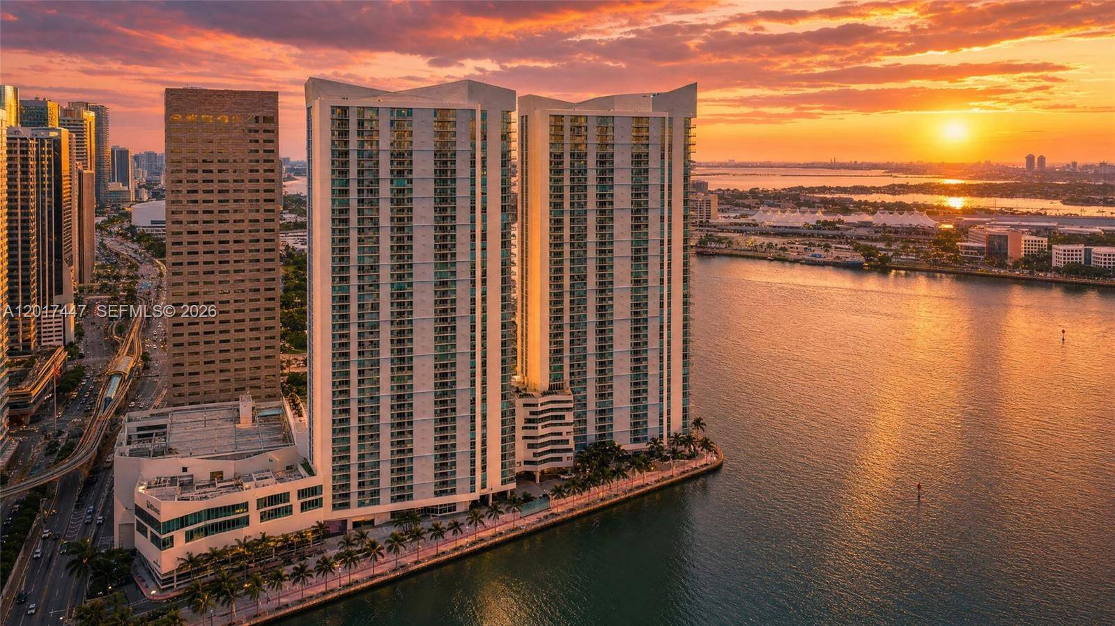 325 S Biscayne BlvdMiami - Condo/Co-Op/Annual,Condo condo unit UPH24 - picture