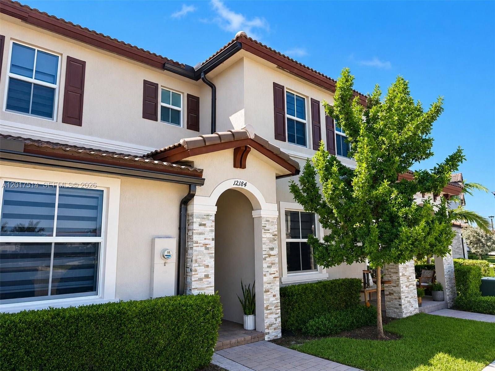 12184 NW 24th PlMiami - picture