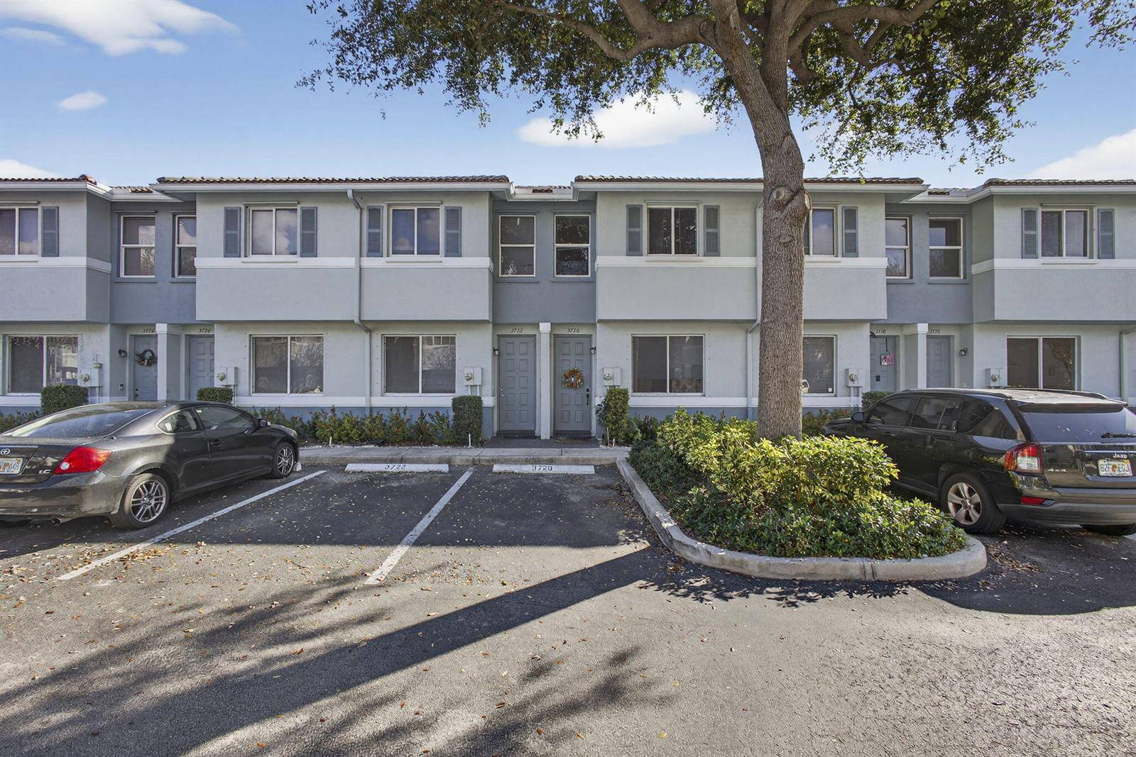 3720 OleanderRiviera Beach - picture