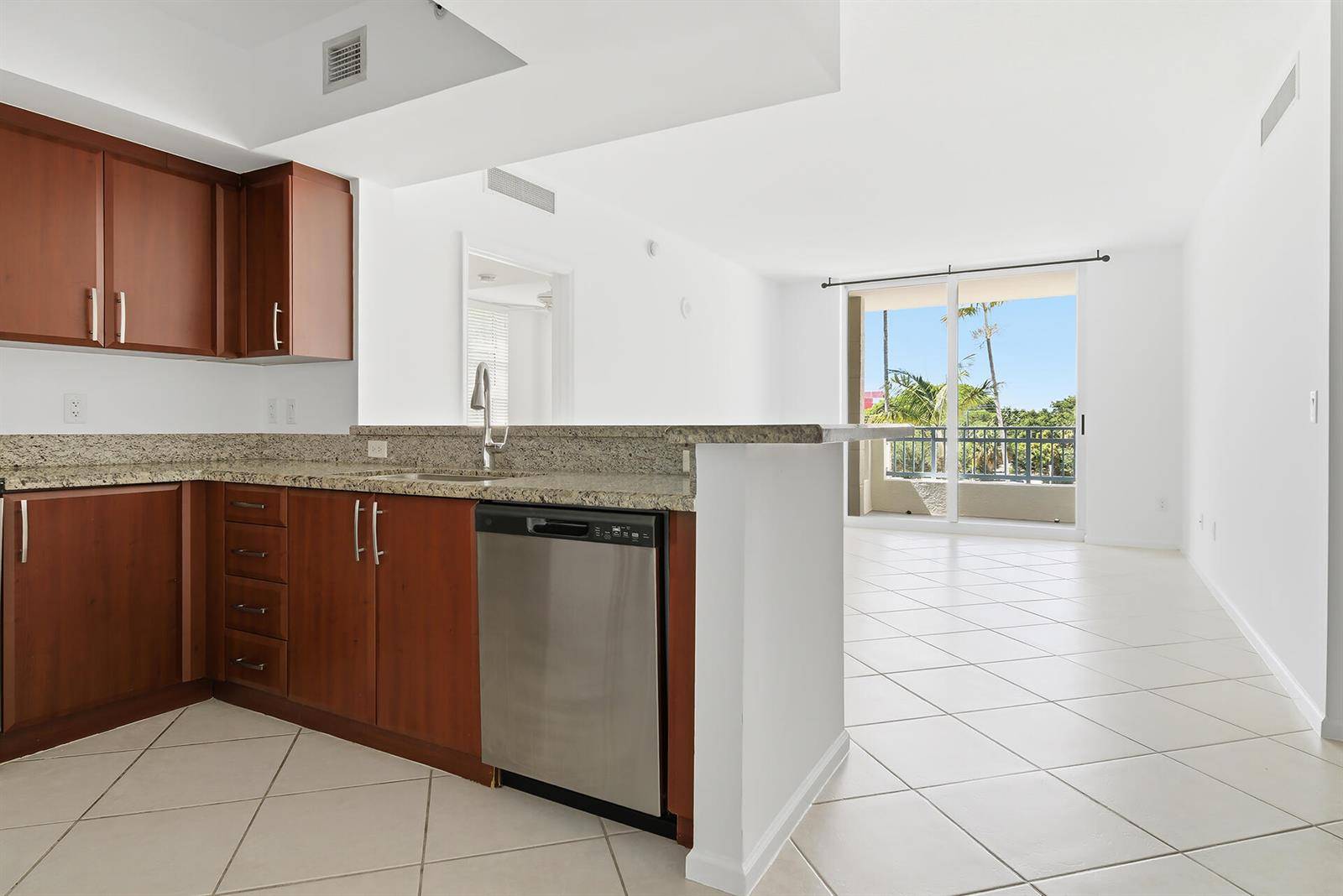 403 S SapodillaWest Palm Beach - Condo condo unit 218 - picture
