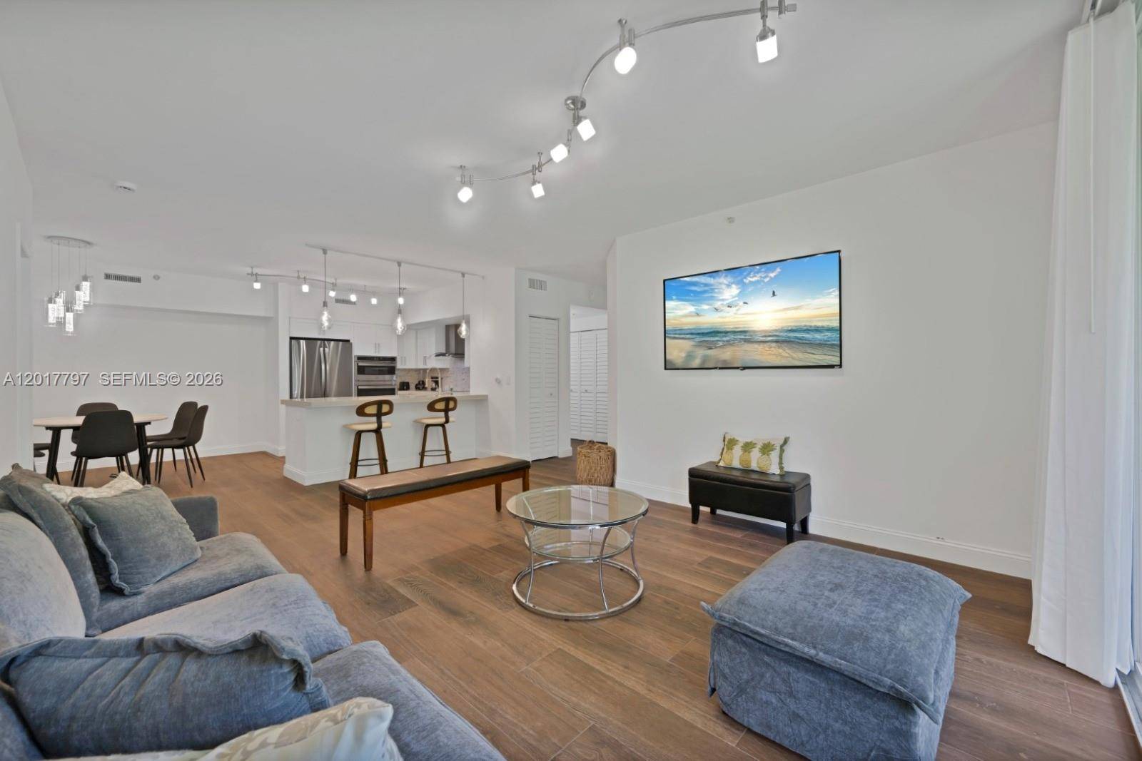 19601 E Country Club DrAventura - Condo/Co-Op/Seasonal,Condo condo unit 7108 - picture