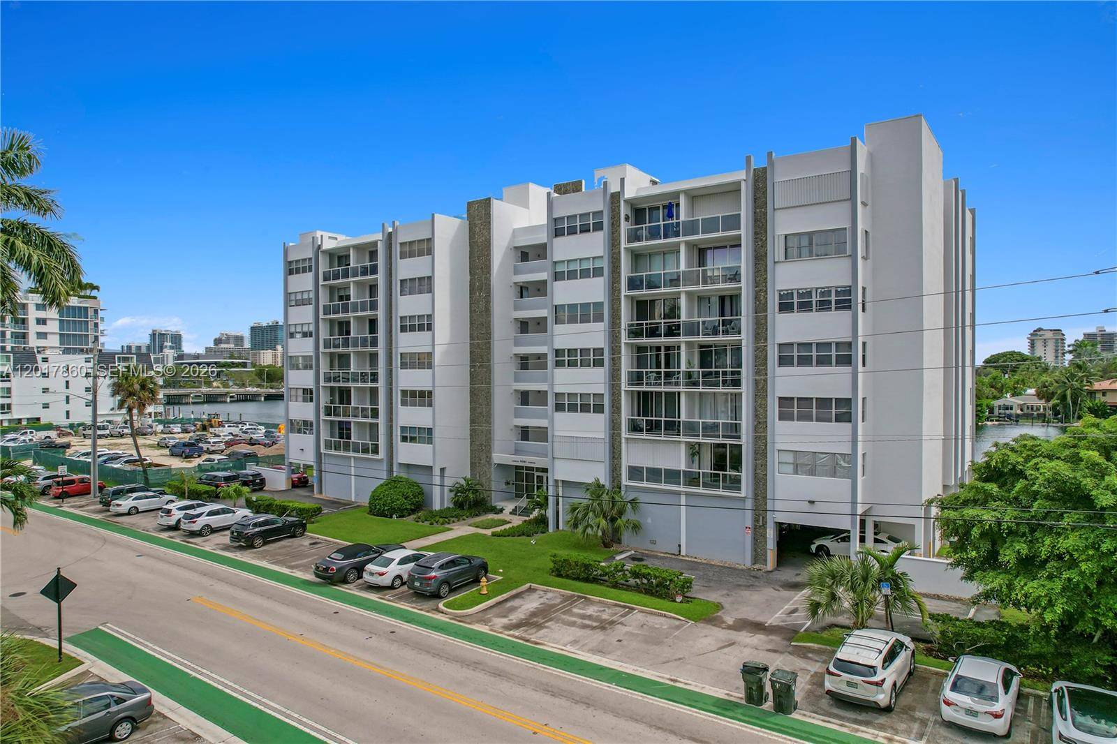 9381 E Bay Harbor DrBay Harbor Islands - Apartments-Annual,Condo condo unit 301N - picture