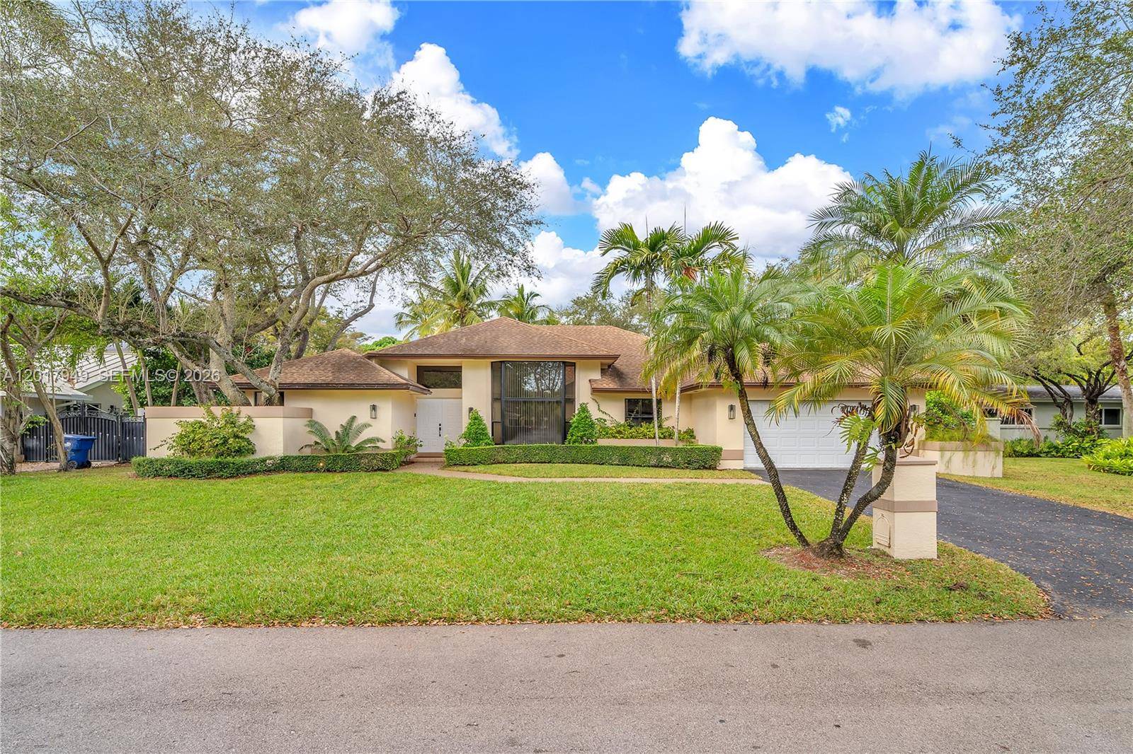 10330 SW 58th CtPinecrest - Single Family-Annual,House condo unit . - picture