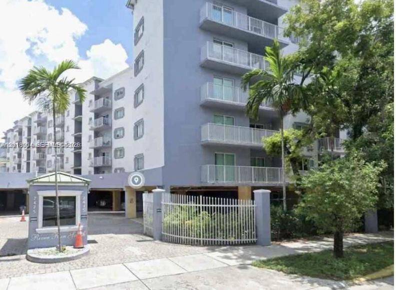 2415 NW 16th St RdMiami - Condo 5+ Stories,Condo condo unit 201-1 - picture