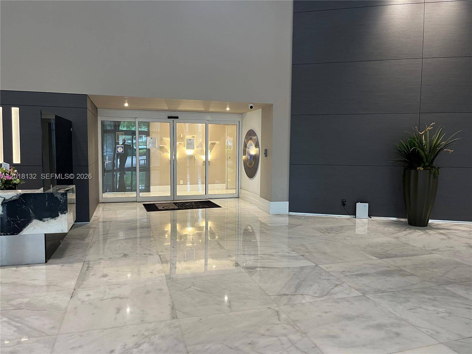 3300 NE 192nd StAventura - Condo/Co-Op/Annual,Condo condo unit 206 - picture