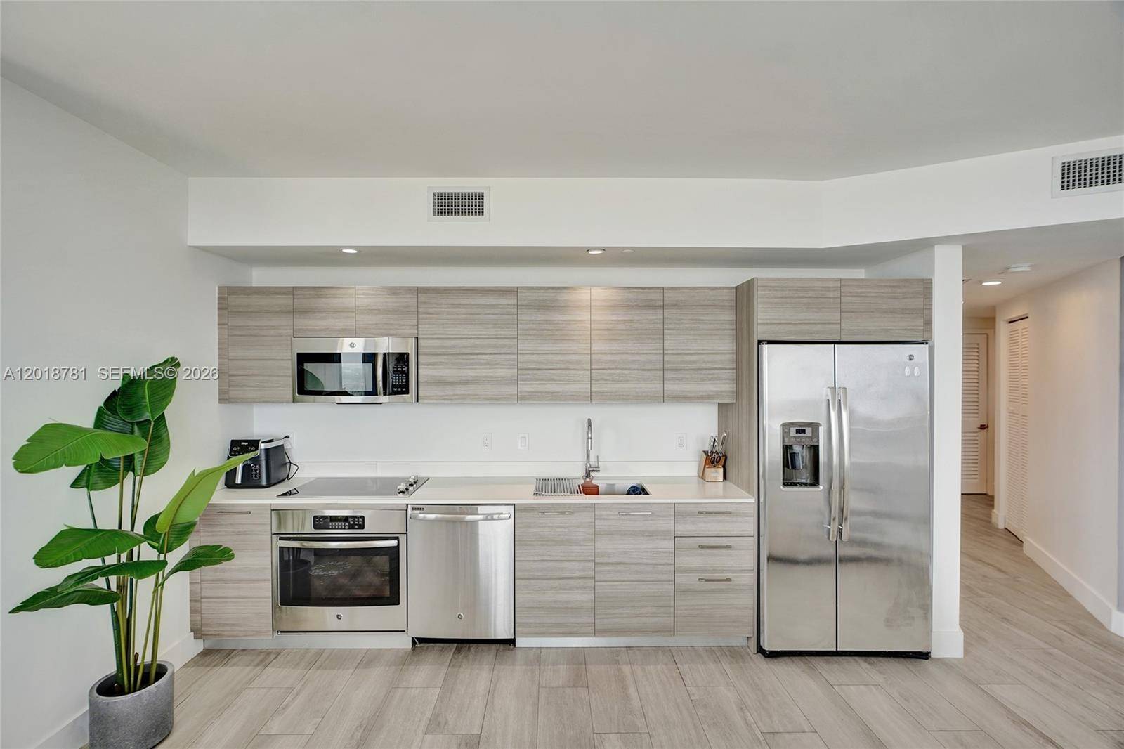 121 NE 34th StMiami - Condo/Co-Op/Seasonal,Condo condo unit 2809 - picture