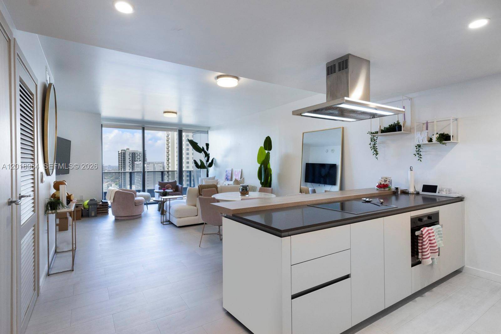 1000 Brickell PlzMiami - Condo/Co-Op/Annual,Condo condo unit 2411 - picture