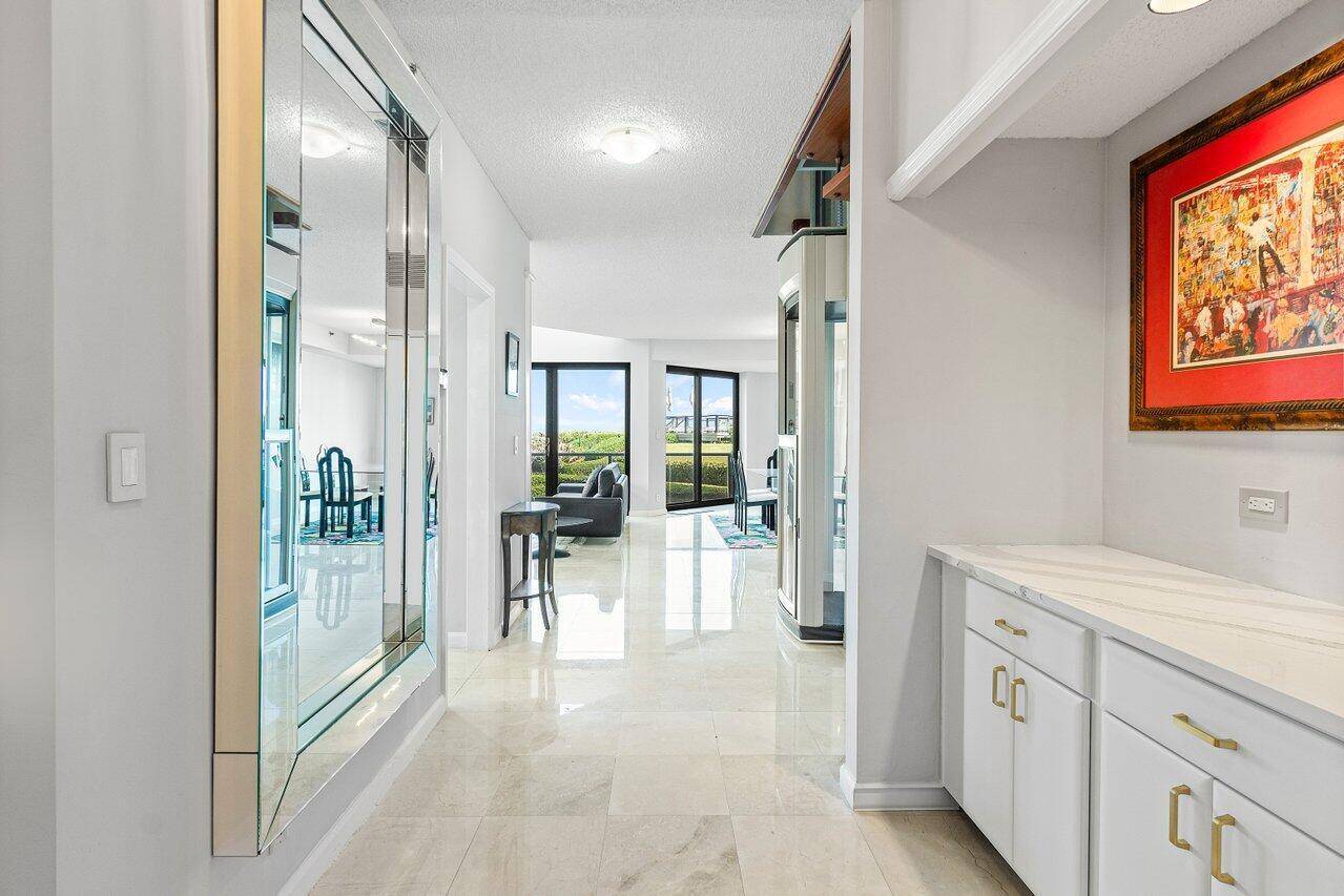 3120 S OceanPalm Beach - Condo condo unit 1-101 - picture