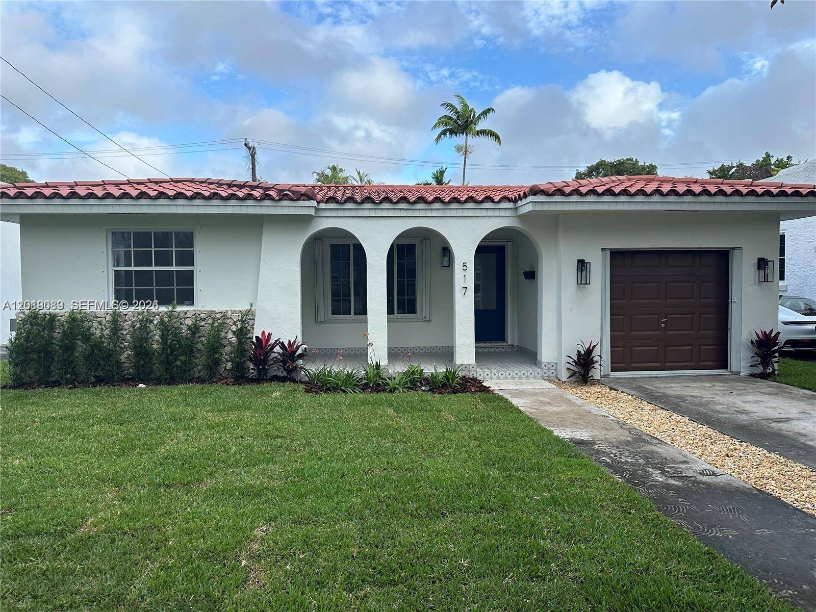 517 NavarreCoral Gables - Single Family-Annual,House condo unit 517 - picture