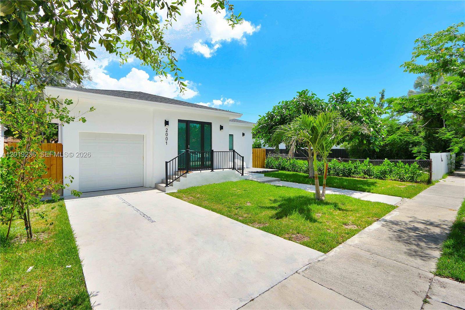 2001 SW 22nd TerMiami - picture
