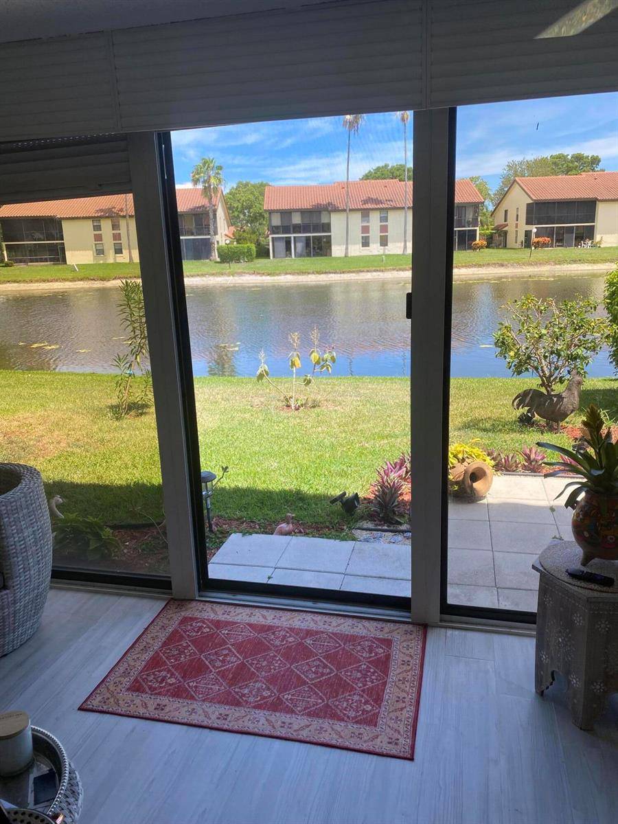 10271 N Circle LakeBoynton Beach - picture