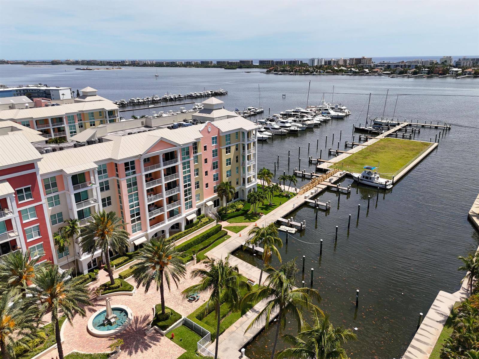 806 E WindwardLantana - Condo condo unit 323 - picture
