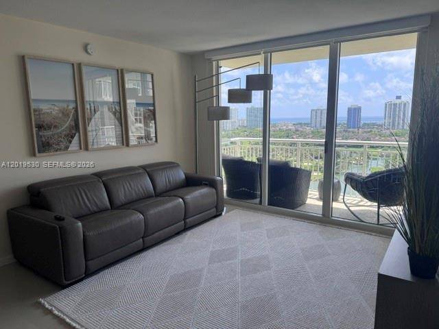 19501 W Country Club DrAventura - Condo/Co-Op/Annual,Condo condo unit 2115 - picture