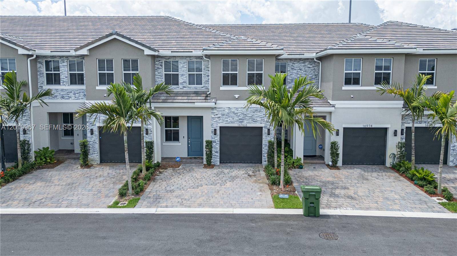 16966 SW 2nd CtPembroke Pines - Townhouse/Villa-Annual,Townhouse condo unit 16966 - picture