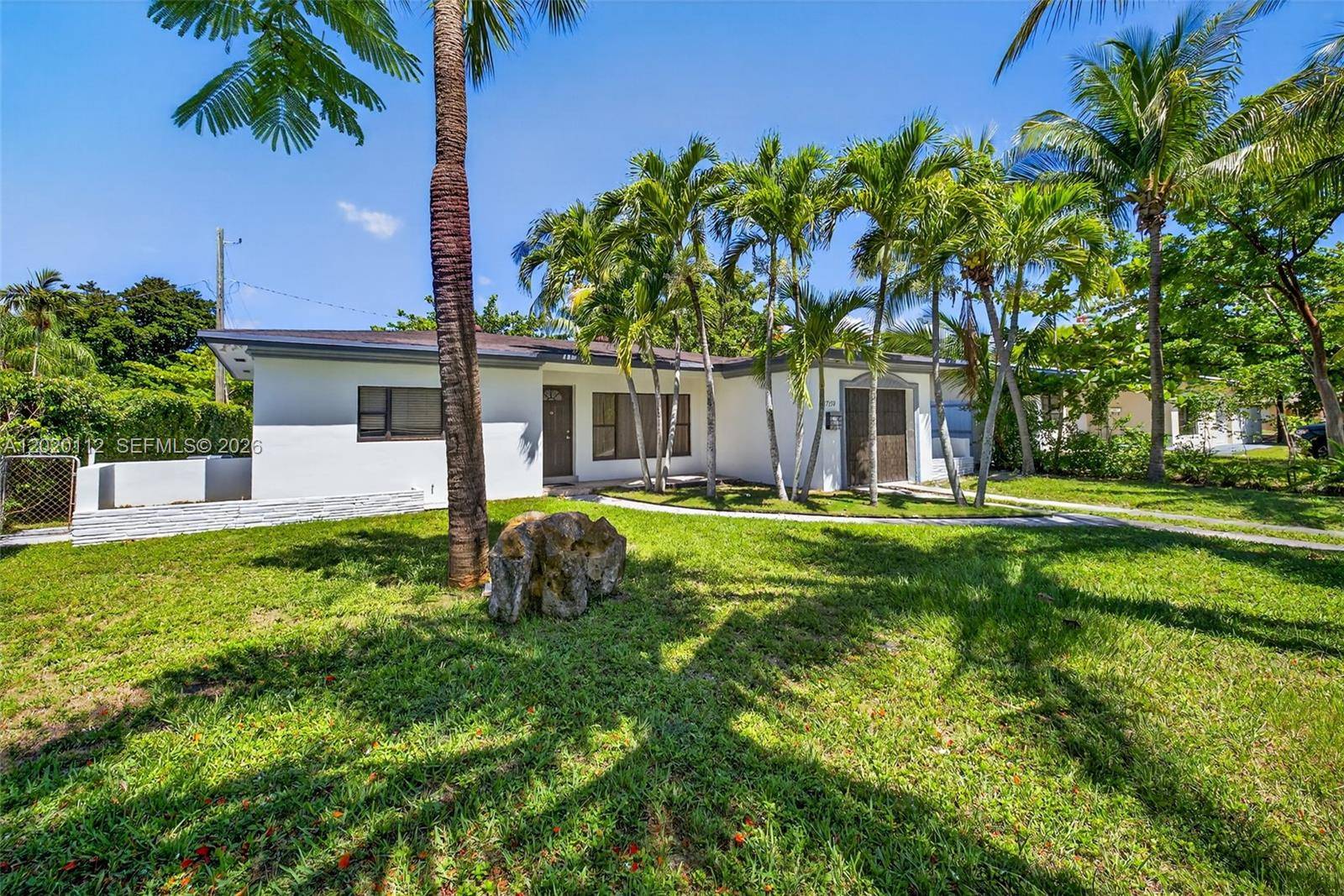 17150 NE 18th AveNorth Miami Beach - Single Family-Annual,House condo unit 17150 - picture