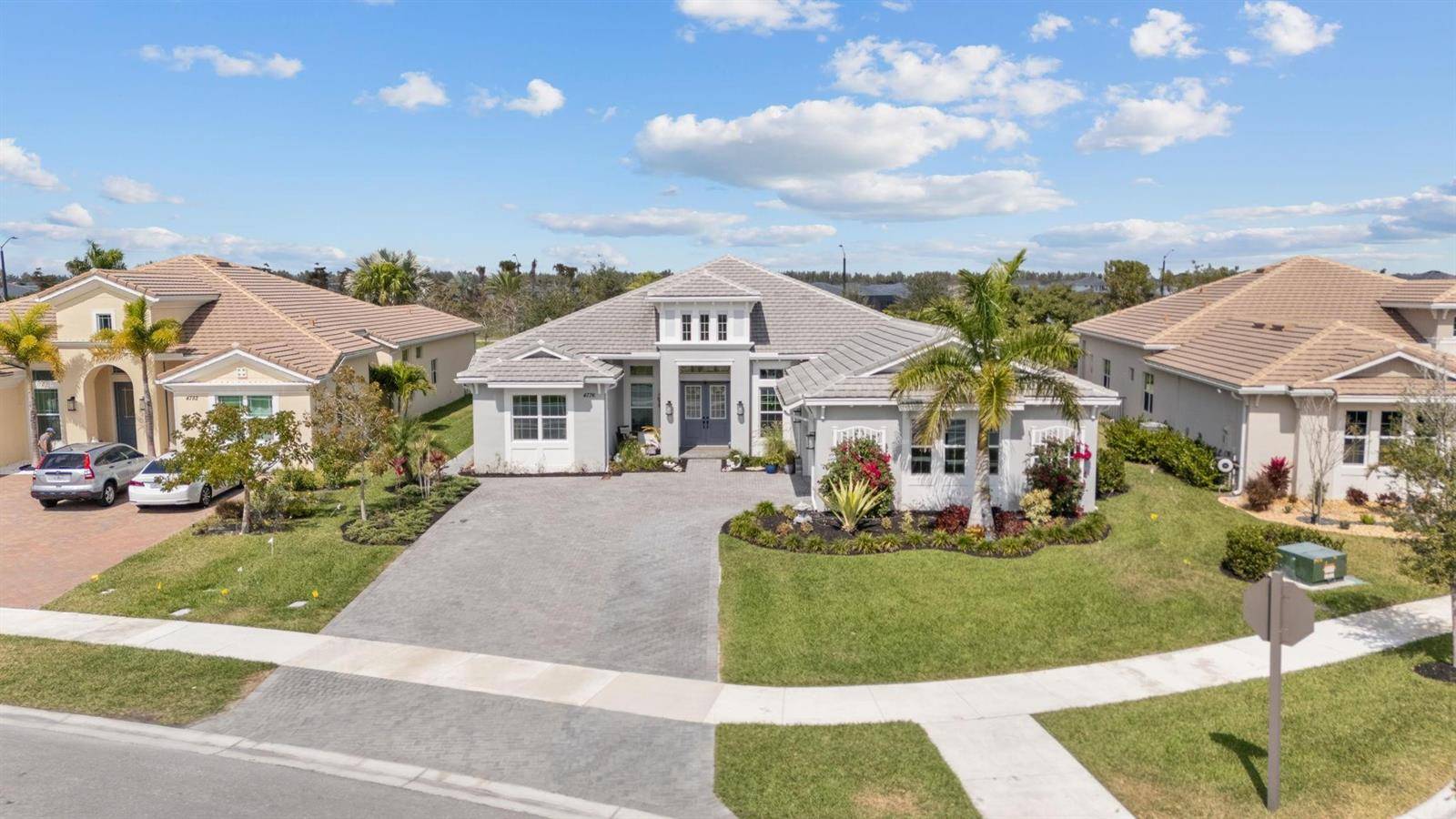 4776 EstatesWestlake - picture