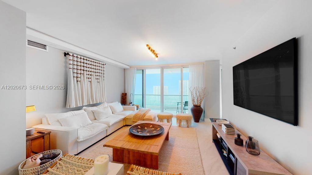 7000 Island BlvdAventura - Condo/Co-Op/Seasonal,Condo condo unit 1808 - picture