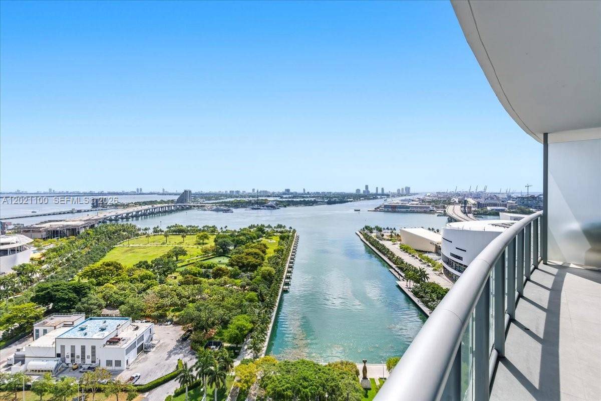 888 Biscayne BlvdMiami - Condo/Co-Op/Annual,Condo condo unit 2212 - picture