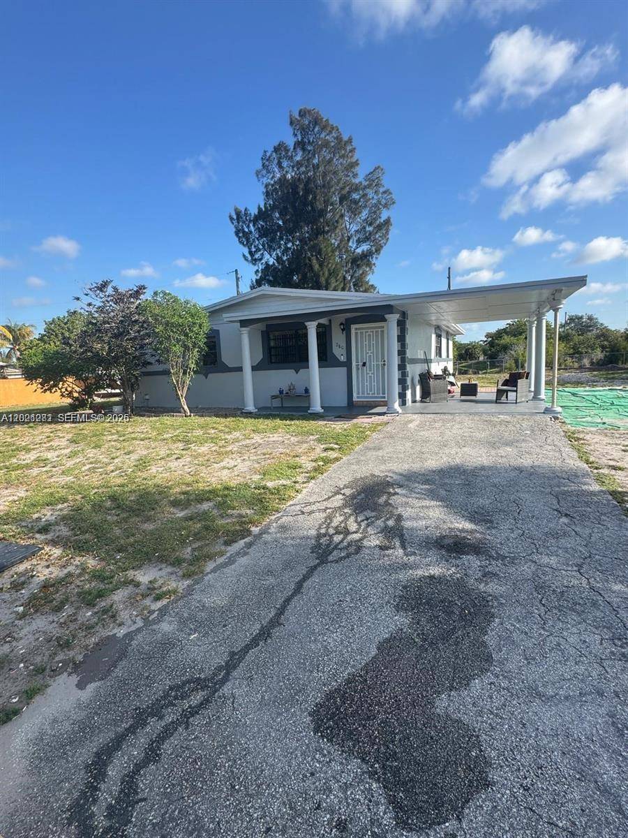 2801 NW 183rd StMiami Gardens - picture