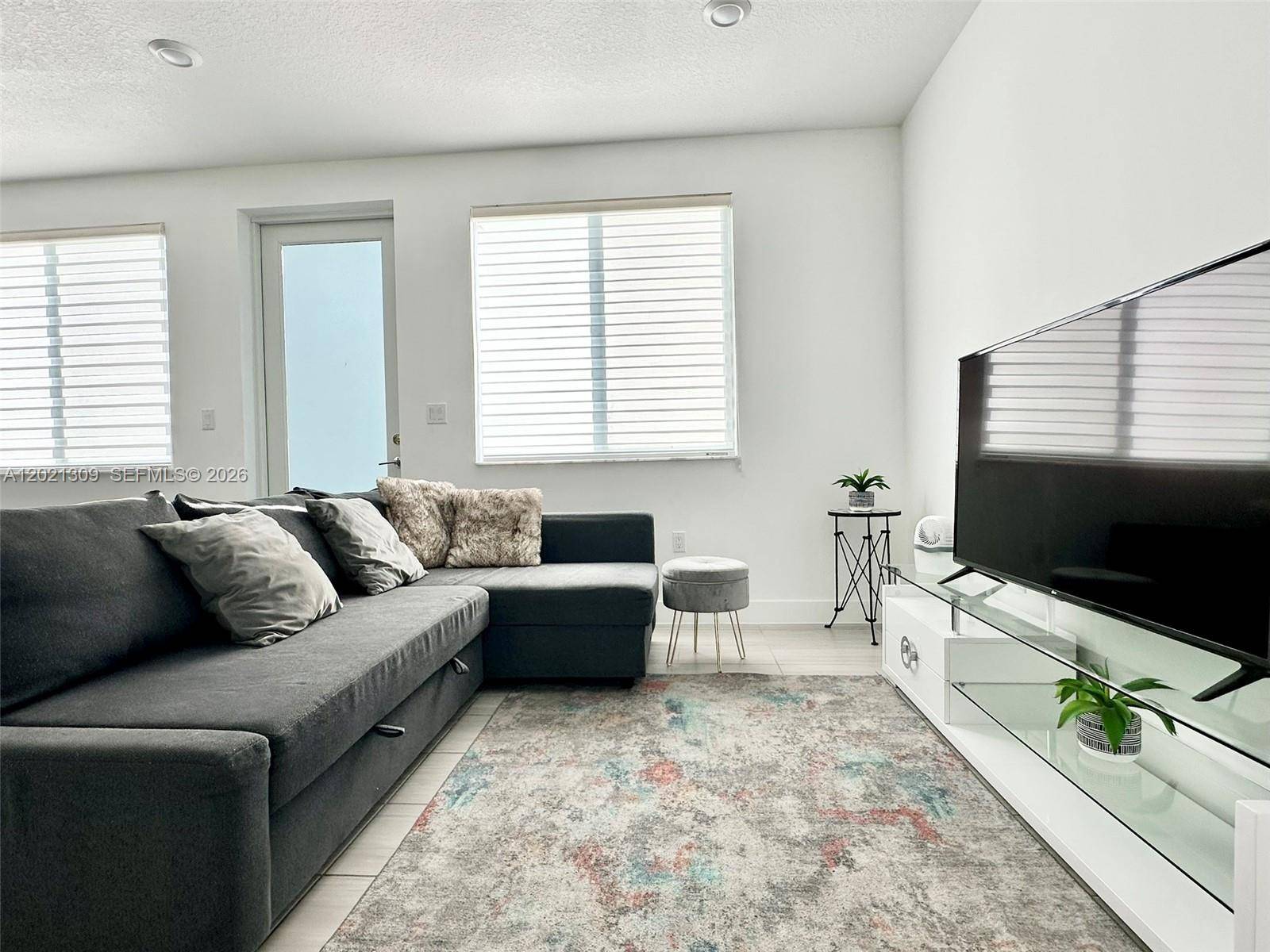 6401 NW 103rd PlDoral - Condo/Co-Op/Annual,Condo condo unit 301 - picture